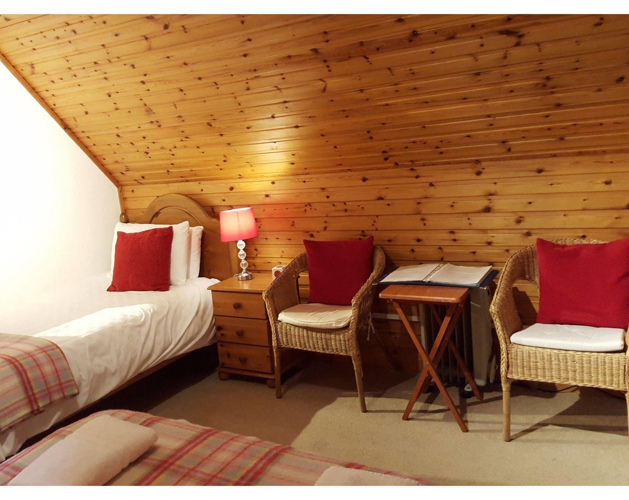 Carn Mhor Bed And Breakfast Aviemore Bagian luar foto