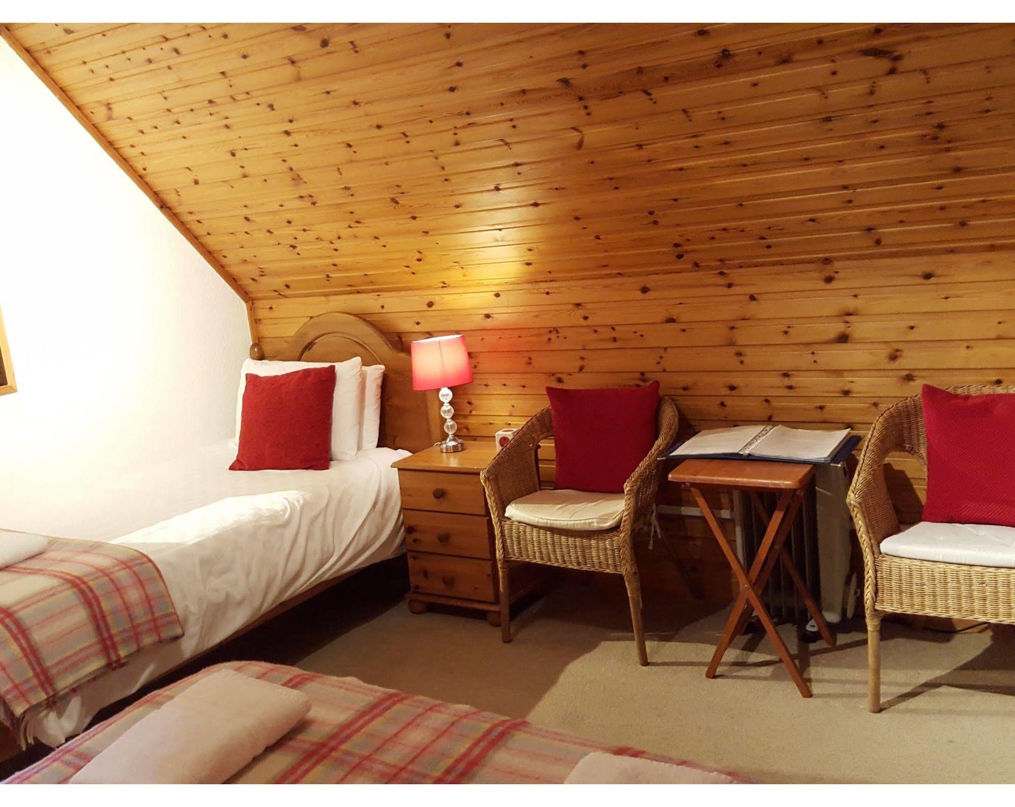 Carn Mhor Bed And Breakfast Aviemore Bagian luar foto