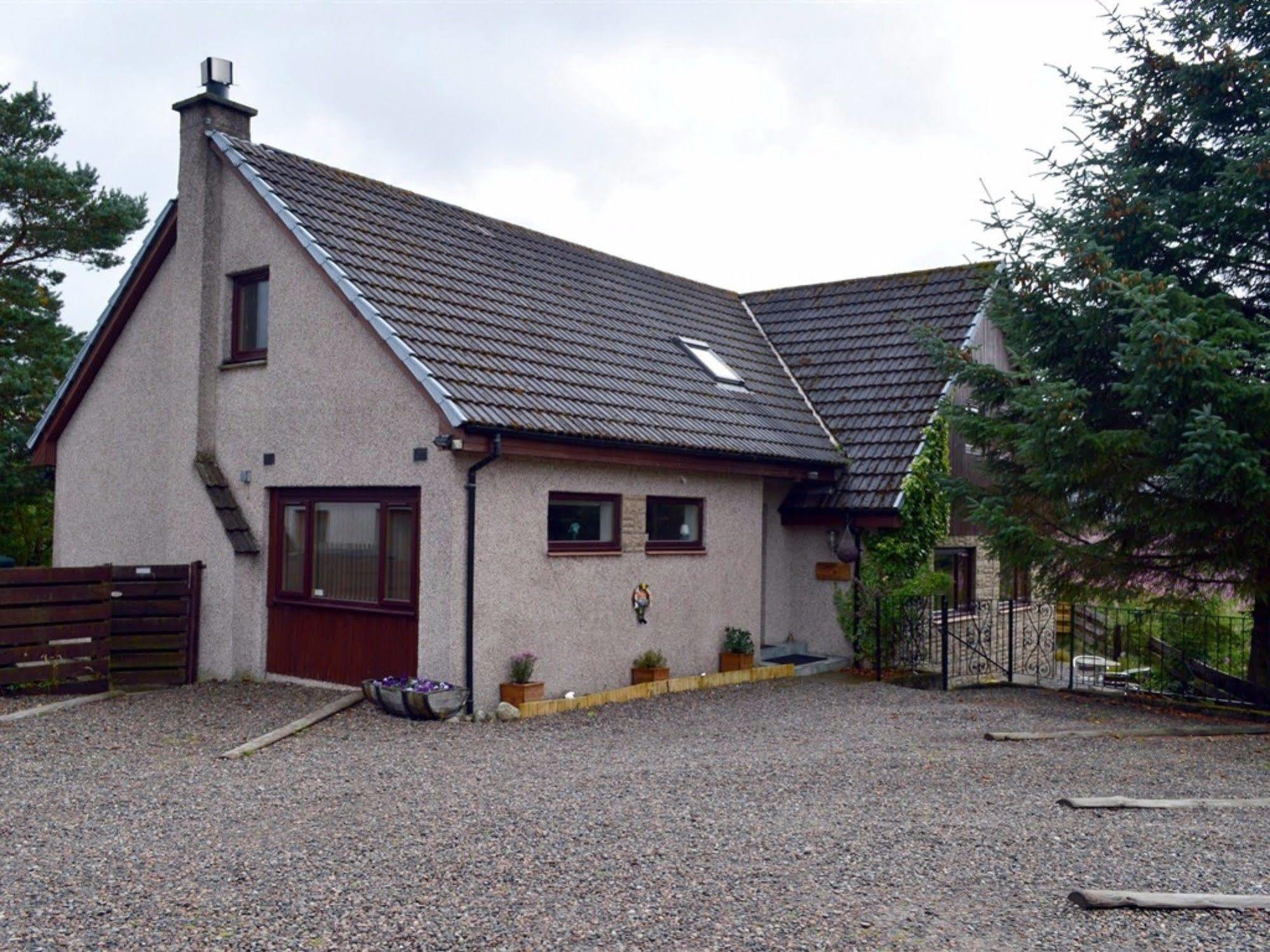 Carn Mhor Bed And Breakfast Aviemore Bagian luar foto