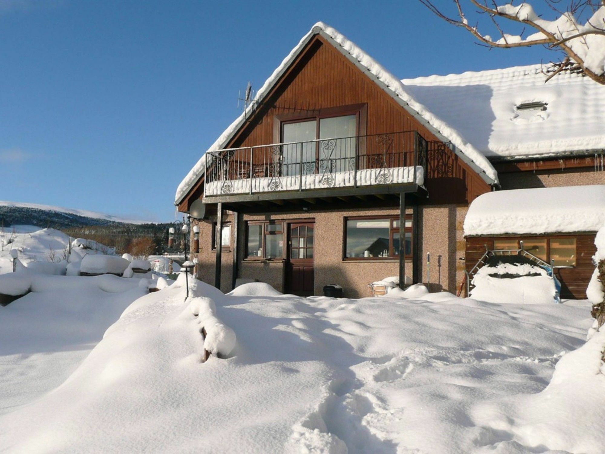 Carn Mhor Bed And Breakfast Aviemore Bagian luar foto
